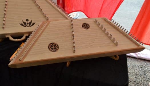 What is a Plucked Psaltery?