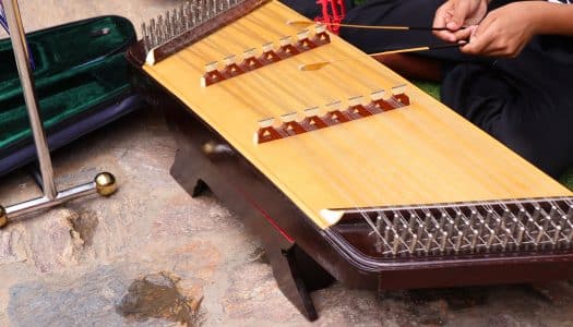 How to Protect your Hammered Dulcimer from Cracking in the Winter