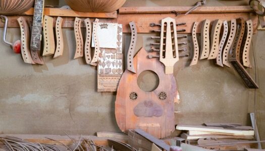 How to Buy a Dulcimer: Dulcimer Dealers in the US